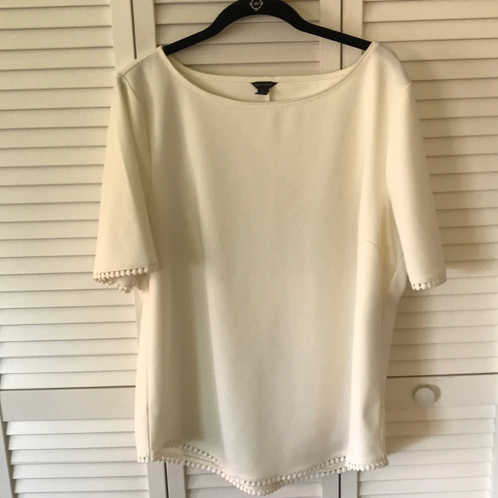 ANN TAYLOR short sleeve blouse in a cream color, simple and elegant, size XL